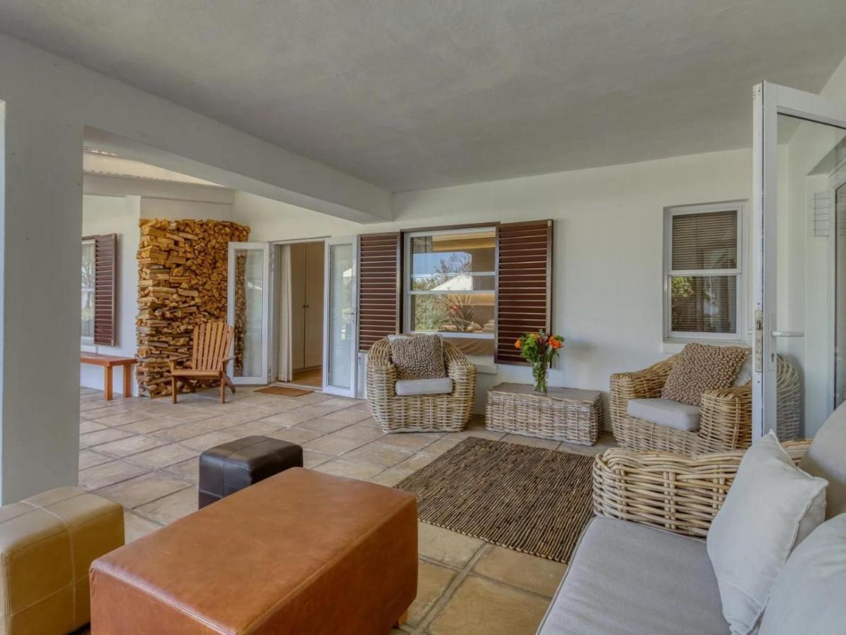 Explorer Guesthouse Somerset West Ruang foto