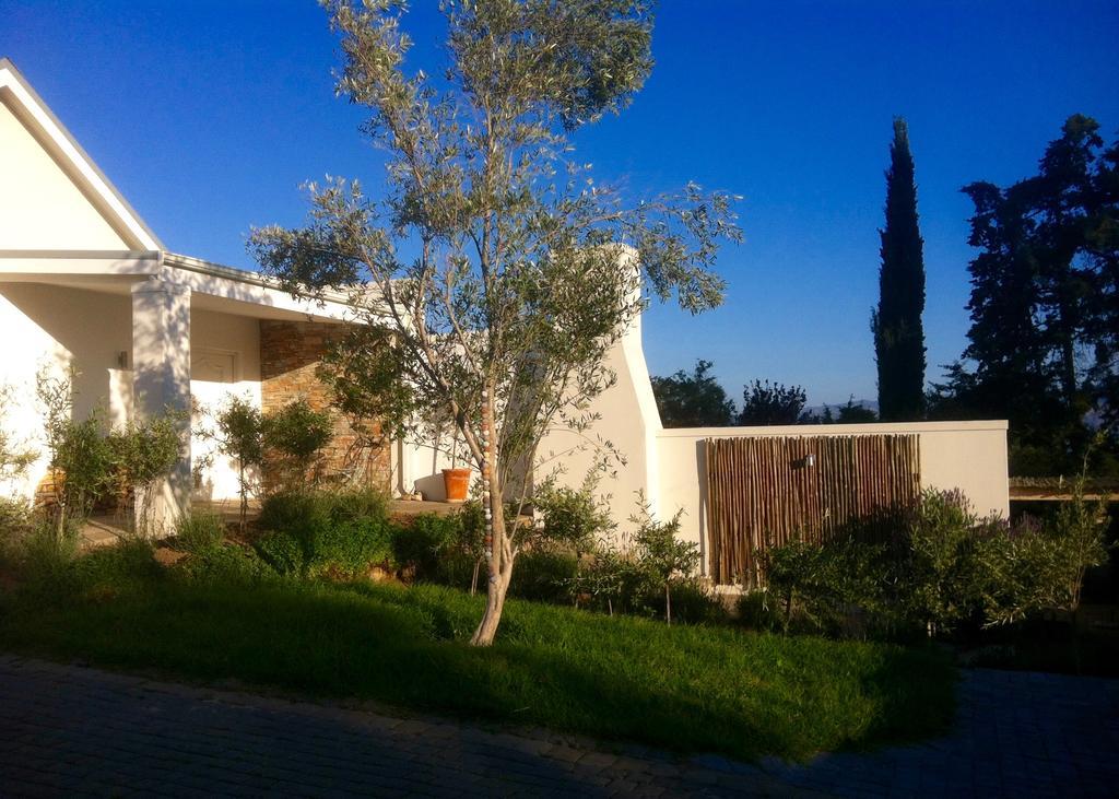 Explorer Guesthouse Somerset West Bagian luar foto