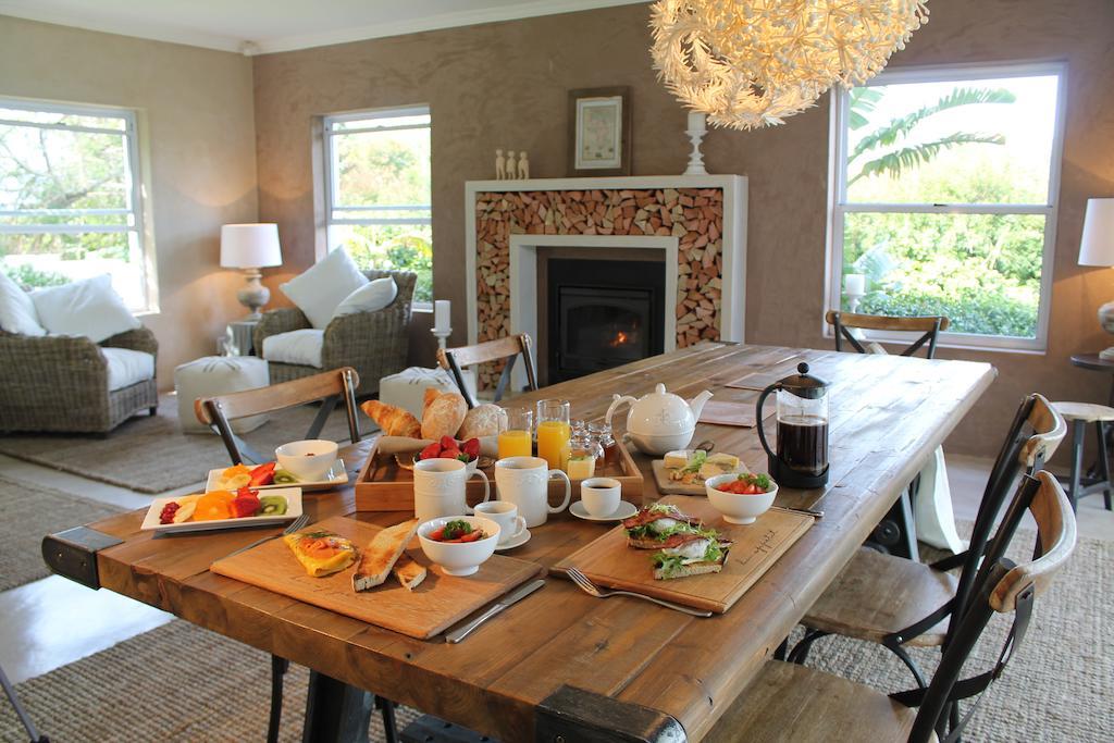 Explorer Guesthouse Somerset West Bagian luar foto