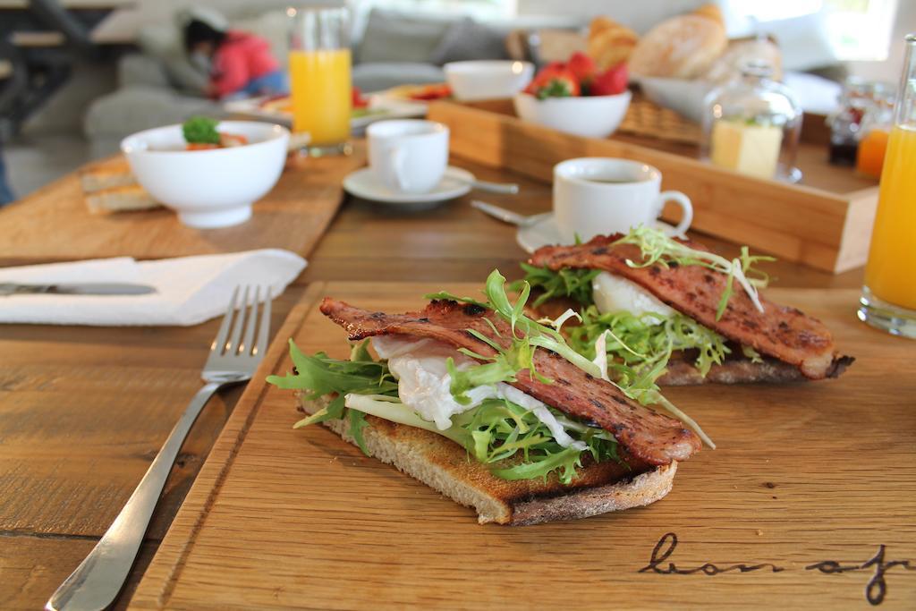 Explorer Guesthouse Somerset West Bagian luar foto