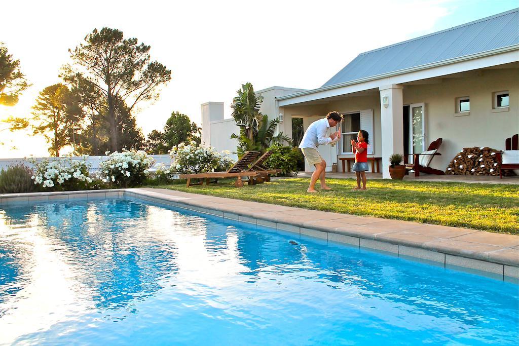 Explorer Guesthouse Somerset West Bagian luar foto